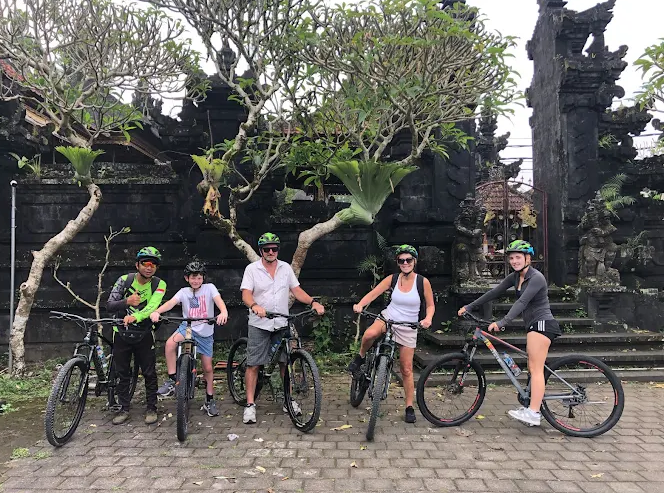 small group family cycling tour in ubud bali
