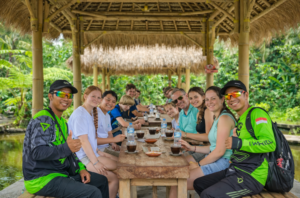 cycling in ubud for family