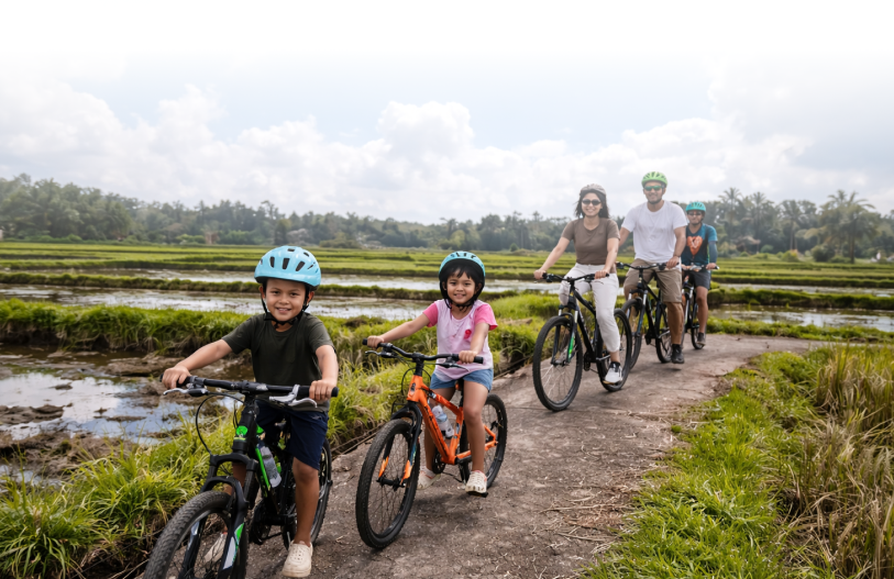 family cycling tour in ubud with kids