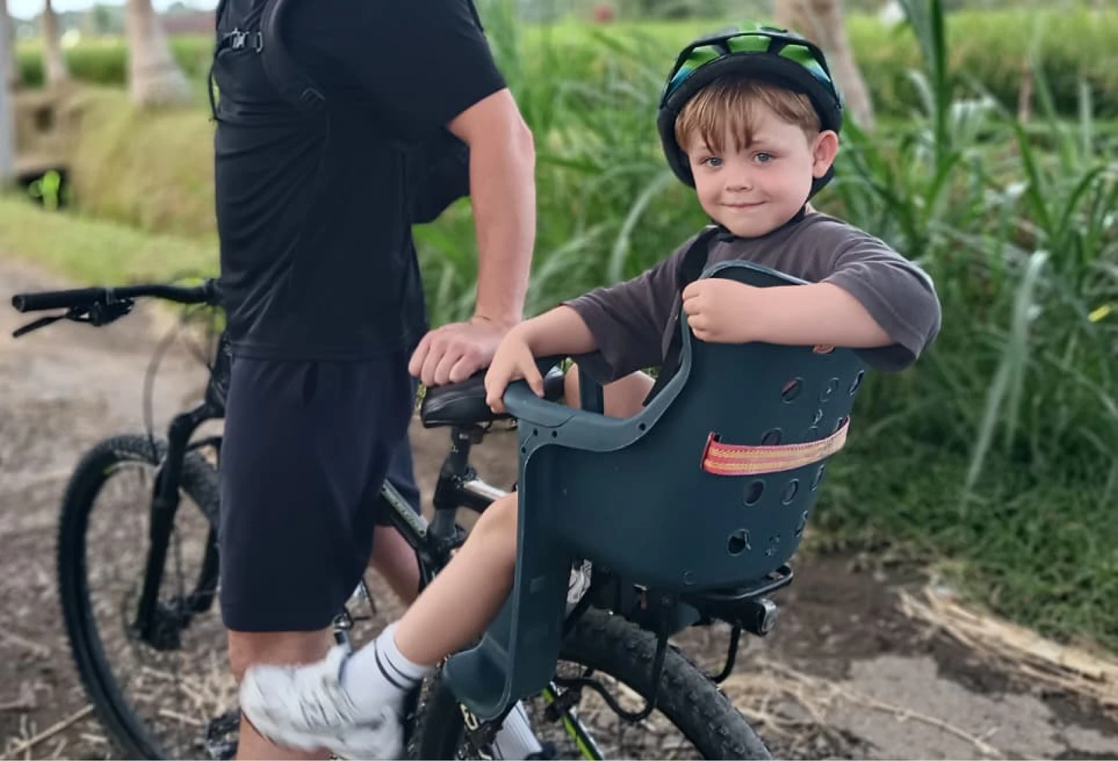 Ubud bike tour with kids