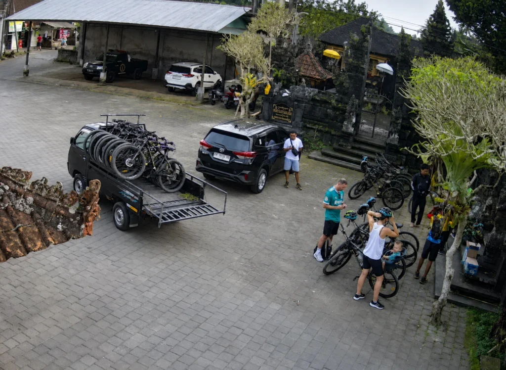 ubud cycling tour guide